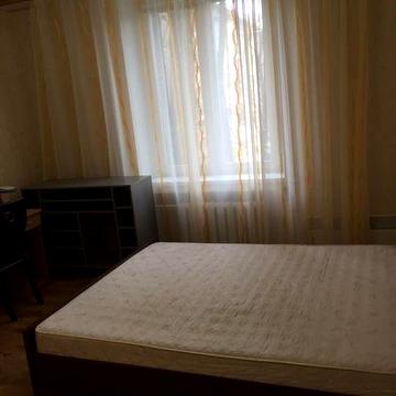 2-ух комнатная квартира с хорошим ремонтом, сталинка!