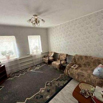 19000 Новоселівка. Частина будинку