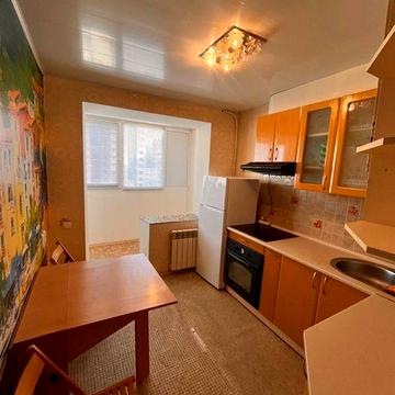 1 комнатная квартира внизу пр.  Поля