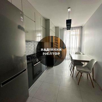 Ідеальна сімейна квартира біля Парку Шевченка