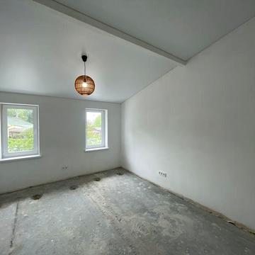 49977 $ таунхаус 53 м2 під чистовий ремонт у центрі Бучі від власника.