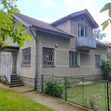 Будинок в с. Черніїв з 25 сот землі