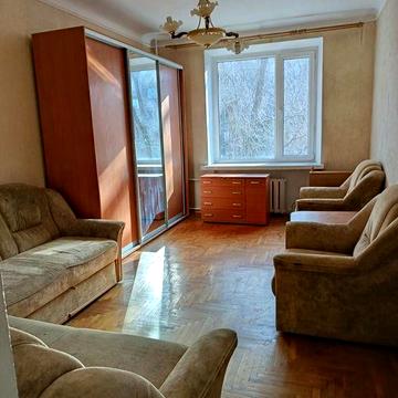 Продається 2 кімнатна квартира в центрі міста