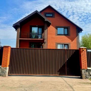 Новаківського, 4