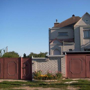 Продаємо просторий будинок вул. Добролюбова стара Балашівка