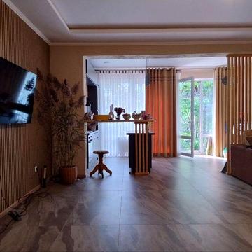 Затишний котедж Виставка! Усе залишається! Оформлення мін.40052