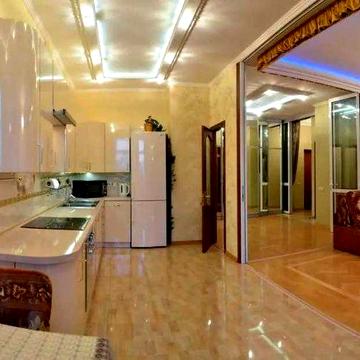 Оренда 2 кімнатної квартири Л.Українки 7-А Печерськ метро Кловська