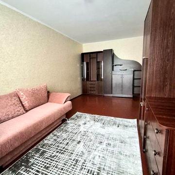 Оренда 2 кім на Митниці