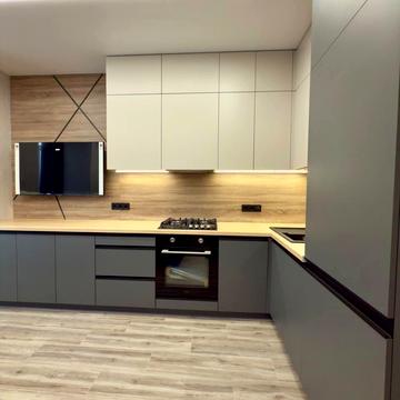 Сімейна вул., 5