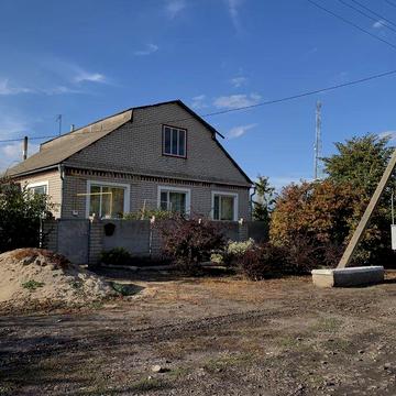 Продам будинок зі зниженою ціною. Можливо під виплату до року.