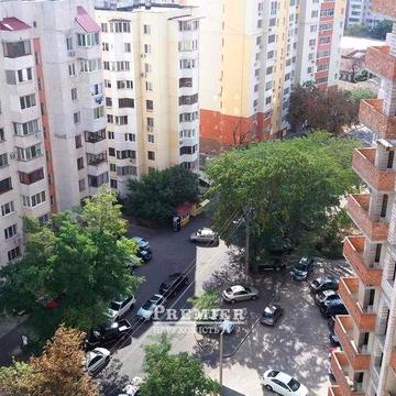 Продам 2-х ком квартиру в центре города. Новый дом.