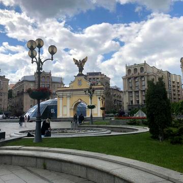 Мала Житомирська вул., 16