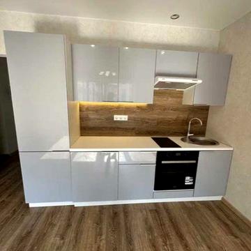 Сучасна студія з гарним видом шукає нового власника