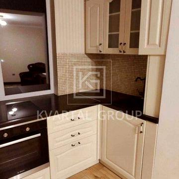 Продам велику 1к квартиру 50м2 з РЕМОНТОМ в предмісті Києва,ГАЗ