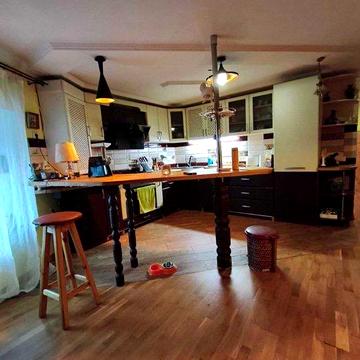 Продается квартира в самом центре города на ул. Екатериненская.