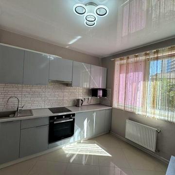 Просторная двушка в 42 Жемчудине ул. Генуэзская