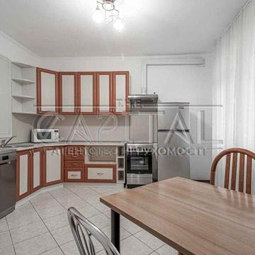 Продаж 4-х комнатная квартира в Дарницком районе по пр. Бажана 16