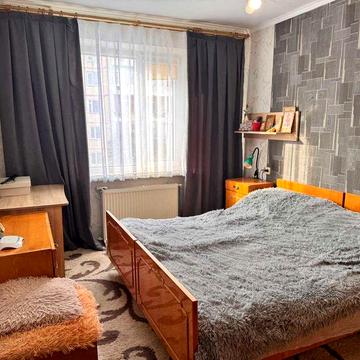 2-кімнатна квартира в хорошому стані з меблями