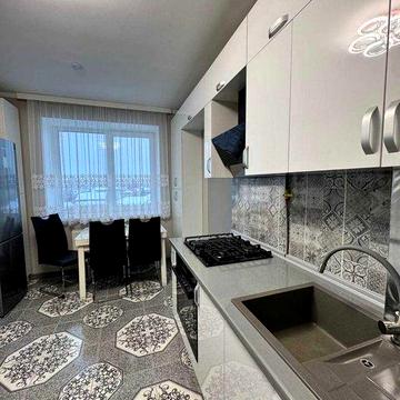 Продається 3 кім. квартира з ремонтом та меблями