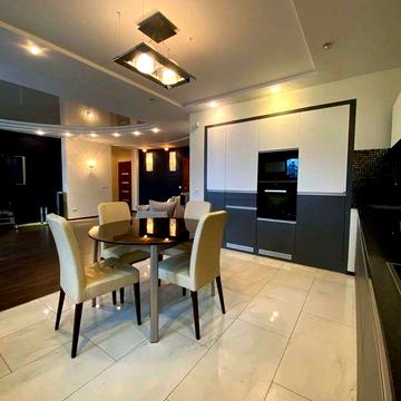 Видові апартамети! 4к квартира 150 м² з видом на Дніпро! Р.Окіпної 10Б