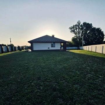 Прадаж будинку в передмісті