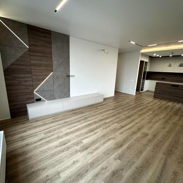 Європейського Союзу просп. (Правди), 41-А