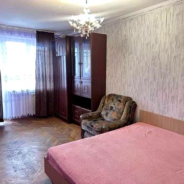 Здається 2ух кімнатна квартира по вулиці Володимира Великого