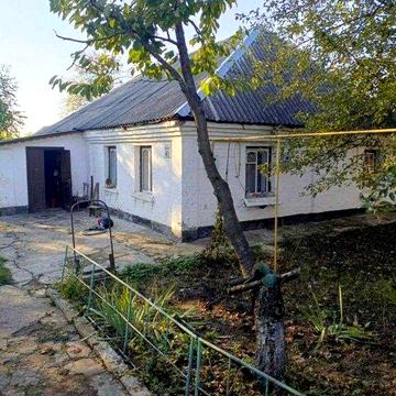 Продам будинок в смт Ставище