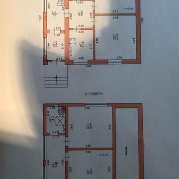 Двохповерховий будинок з гаражем у с.Піщанка