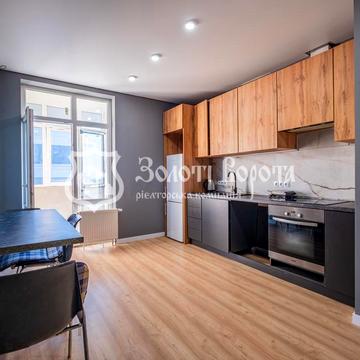 Соборна вул., 18