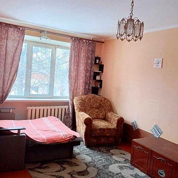 Однокімнатна квартира в центрі вул. Лесі Українки недорого