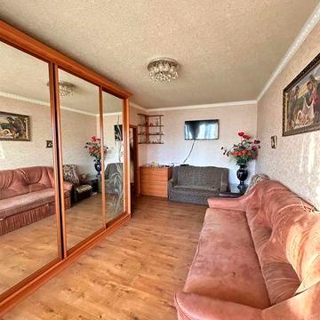 Продаж однокімнатної квартири\Клінінка