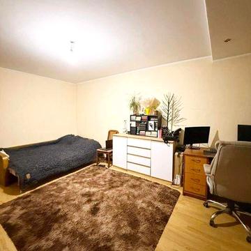 Продаж чудової 1-кімнатної квартири по вулиці Наукова