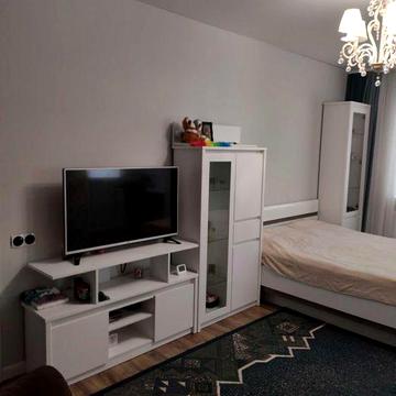 1-кімнатна квартира з ремонтом та меблями на вул. Незалежності