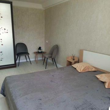 Аренда 1К .М. Житомирская. М. Святошин Газ. 2й этаж.