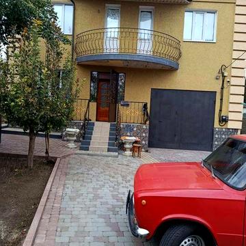 Оренда дома.Центр.Большая современная усадьба.Свет не отключают.