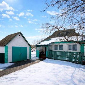 Затишний будинок 78 м² з великою ділянкою 30 соток у с. Безугляки