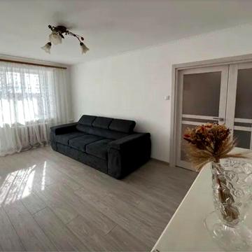 Продаю 3-кімнатну квартиру на Карнаухова