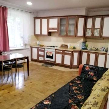 Оренда 2к квартири по вул. Ніщинського Личаківська