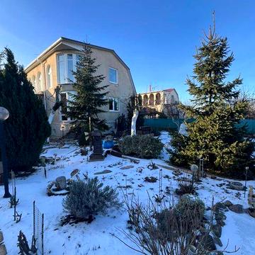 Капитальный 2этажный дом в 10км от Одессы-с.Светлое.6 соток земли.