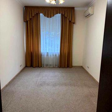 Продам 4-кімнатну квартиру на Інститутській 16 !