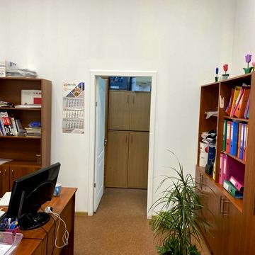 Енеїди вул. (Бажова), 1