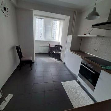 Продаж квартири метро Осокорки