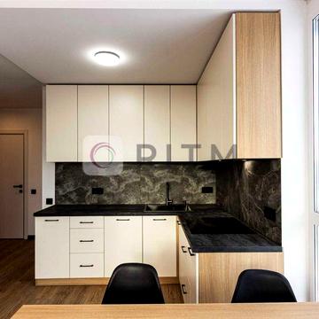 Продаж 2-кім. квартира з меблями та ремонтом ЖК Ріел Сіті