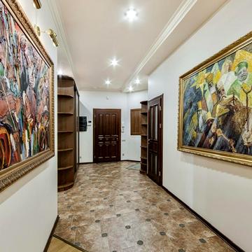 Старонаводницька вул., 13