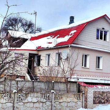 Продам гарний будинок з усіма зручностями,меблями і технікою