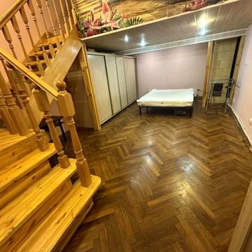 Пекарська вул., 3