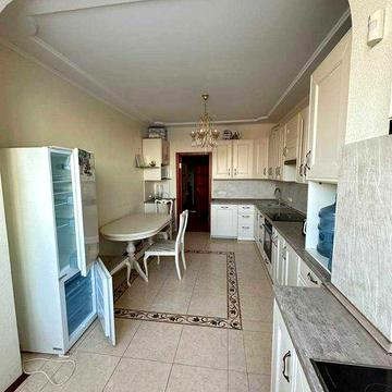 Сдам 3-ком Бажана-16 18/22 99/56/16 отличное состояние 20000гон