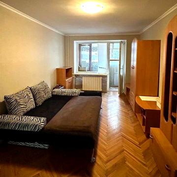 Киргизька вул., 3