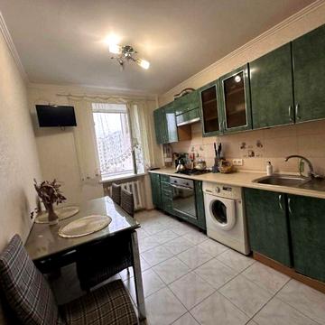 4-кімнатна квартира 81 м² на Таїрова, цегляний будинок